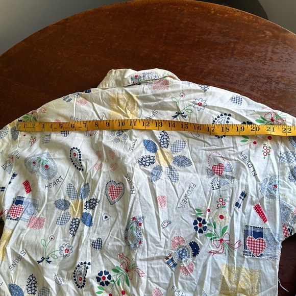 Vintage 80's Spring Time Shirt. - Picture 10 of 11
